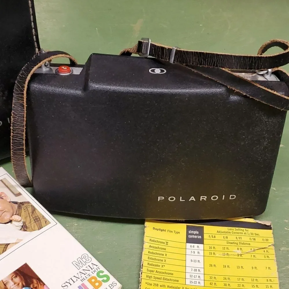 Mid 20th Century Foldable Polaroid Land Automatic Camera Model‎ 100